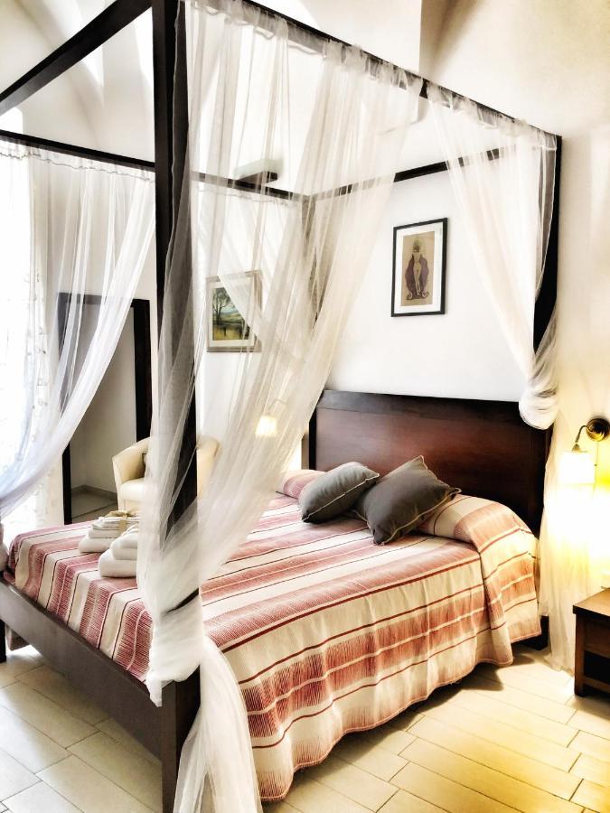 Palazzo Salia Bed and Breakfast Lecce Buitenkant foto