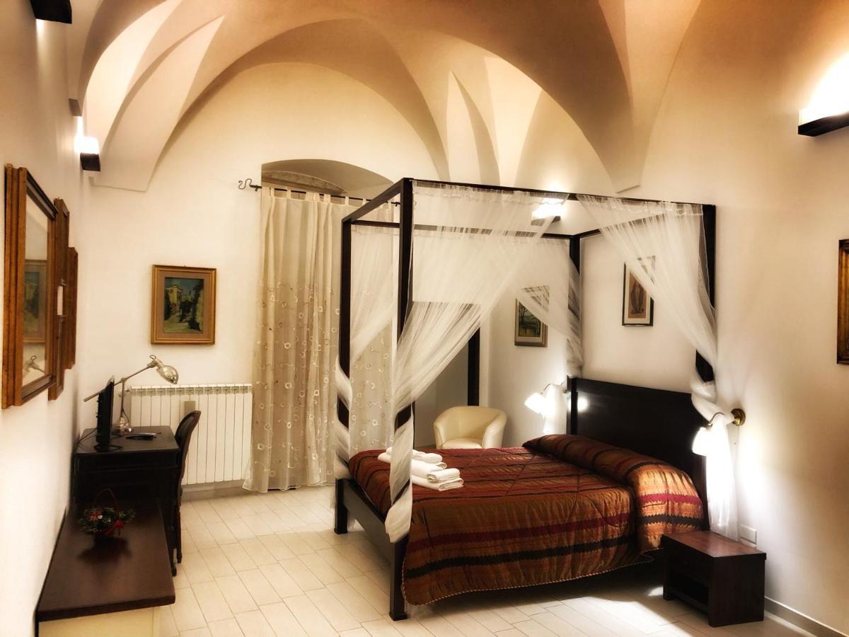 Palazzo Salia Bed and Breakfast Lecce Buitenkant foto